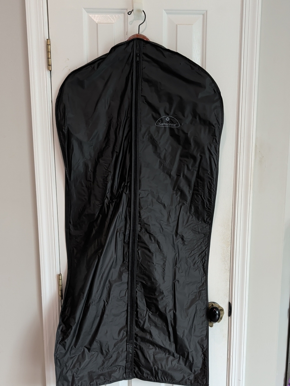 Samsonite Black Travel Garment Bag for Men's Jackets